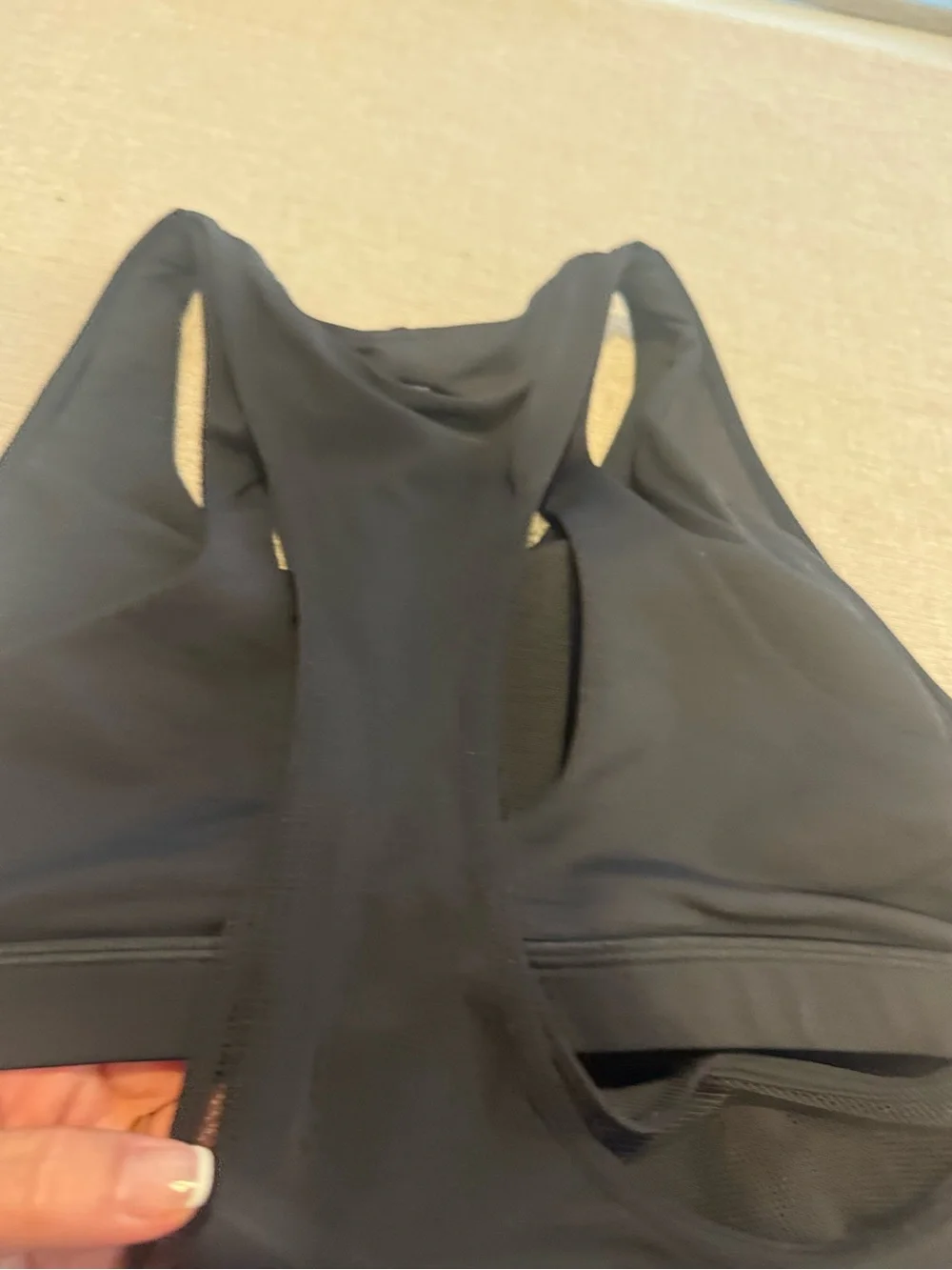 NWT Lululemon Cross Conditioning 2-in-1 Tank Black Medium Support B/C Cup Size 8